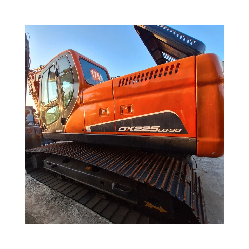 Doosan Dx225LC-9C Crawler Excavator - Pelle sur chenille: photos 1 Doosan Dx225LC-9C Crawler Excavator - Pelle sur chenille: photos 1
