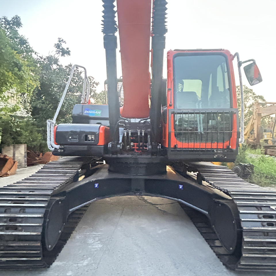 Doosan Dx300LC-9C Crawler Excavator - Pelle sur chenille: photos 2 Doosan Dx300LC-9C Crawler Excavator - Pelle sur chenille: photos 2