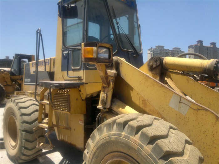 Chargeuse sur pneus Factory Price Komatsu Used WA320-1 Construction Wheel Loader: photos 6