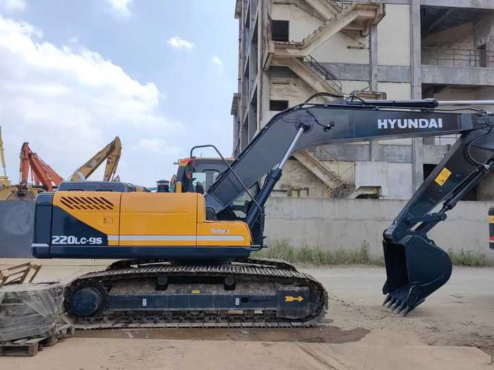 Good performance made in Korea earth-moving machinery second hand hyundai 220LC-9S used hyundai 220 excavator for sale - Pelle sur chenille: photos 4 Good performance made in Korea earth-moving machinery second hand hyundai 220LC-9S used hyundai 220 excavator for sale - Pelle sur chenille: photos 4