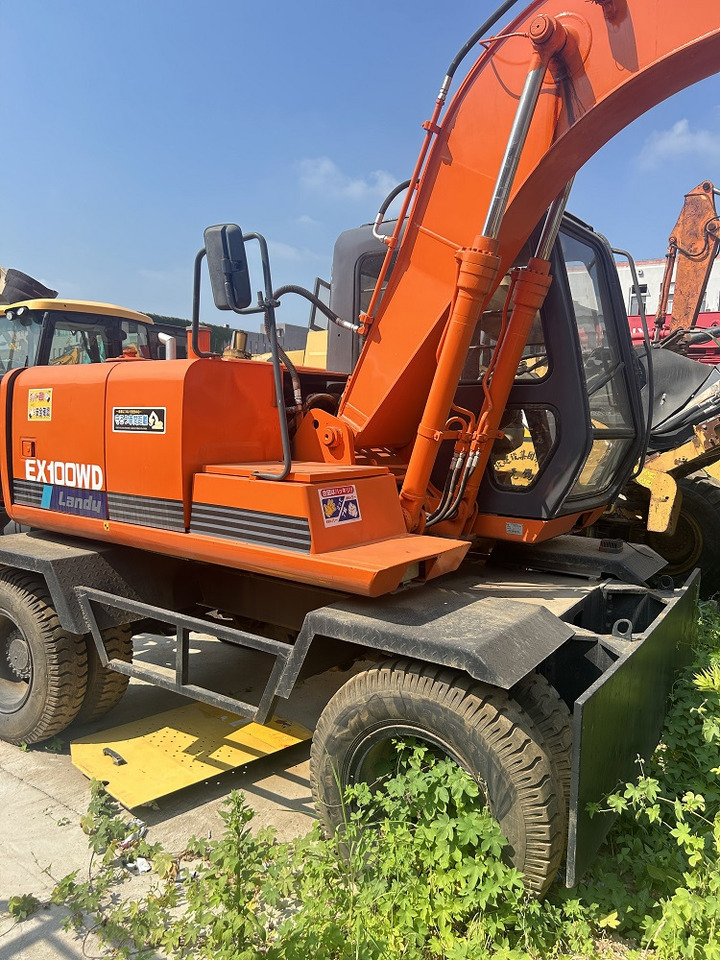 HITACHI Hitachi EX100WD wheel excavator - Pelle sur pneus: photos 4 HITACHI Hitachi EX100WD wheel excavator - Pelle sur pneus: photos 4