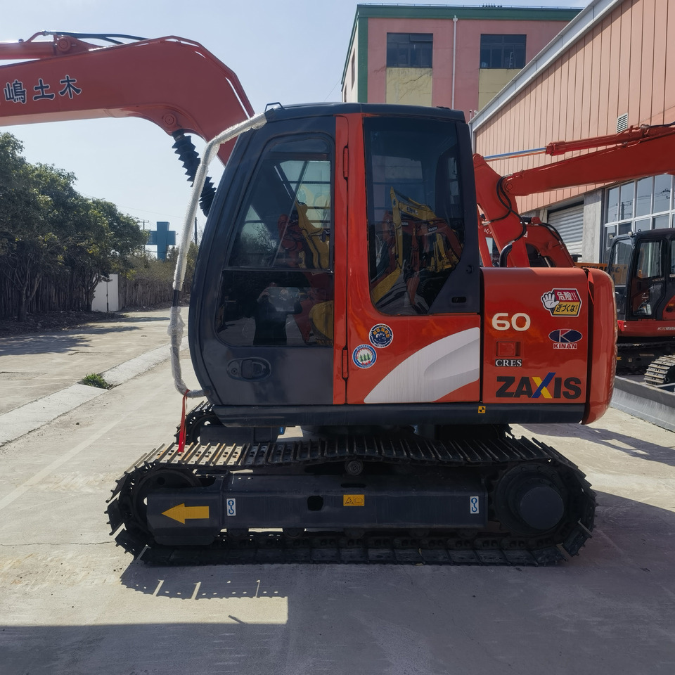 Hitachi ZX60 Excavator - Pelle sur chenille: photos 4 Hitachi ZX60 Excavator - Pelle sur chenille: photos 4
