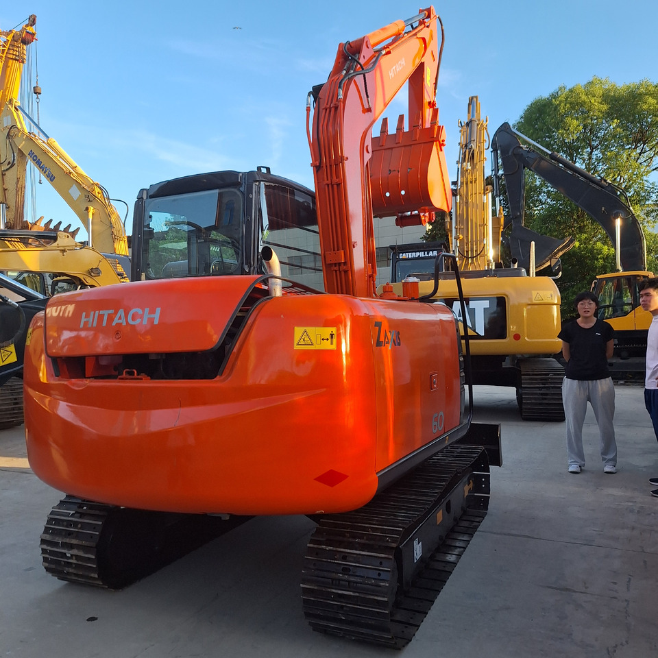 Hitachi ZX60 Excavator - Pelle sur chenille: photos 4 Hitachi ZX60 Excavator - Pelle sur chenille: photos 4