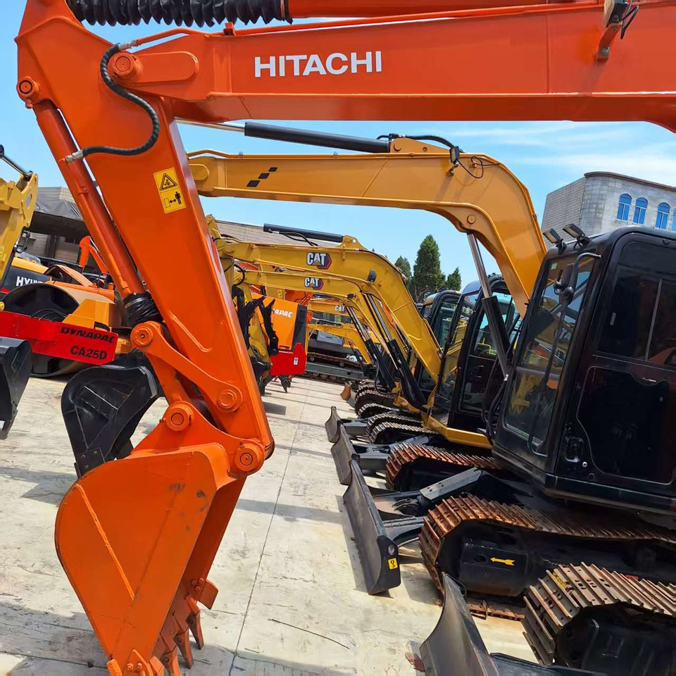 Hitachi ZX70 Excavator - Pelle sur chenille: photos 4 Hitachi ZX70 Excavator - Pelle sur chenille: photos 4