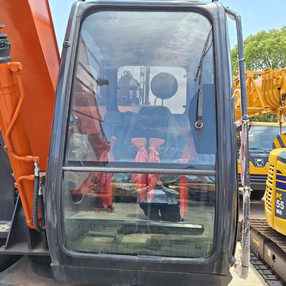 Hitachi ZX70 Excavator - Pelle sur chenille: photos 1 Hitachi ZX70 Excavator - Pelle sur chenille: photos 1