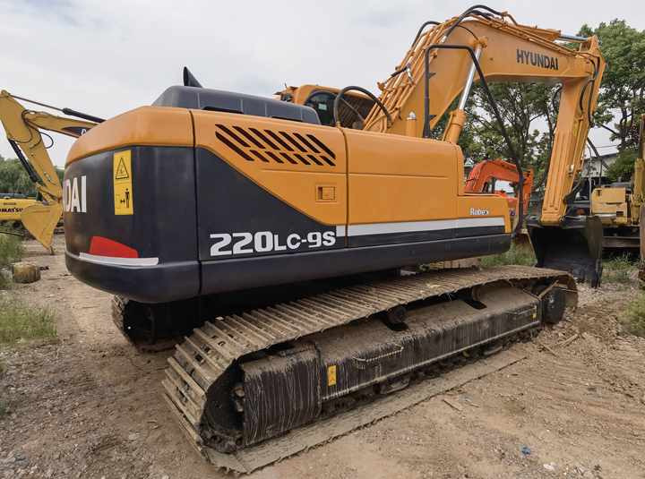 Hyundai 220LC-9S used excavator high quality products Hydraulic Hyundai 20ton used excavadoras machinery on stock - Pelle sur chenille: photos 2 Hyundai 220LC-9S used excavator high quality products Hydraulic Hyundai 20ton used excavadoras machinery on stock - Pelle sur chenille: photos 2
