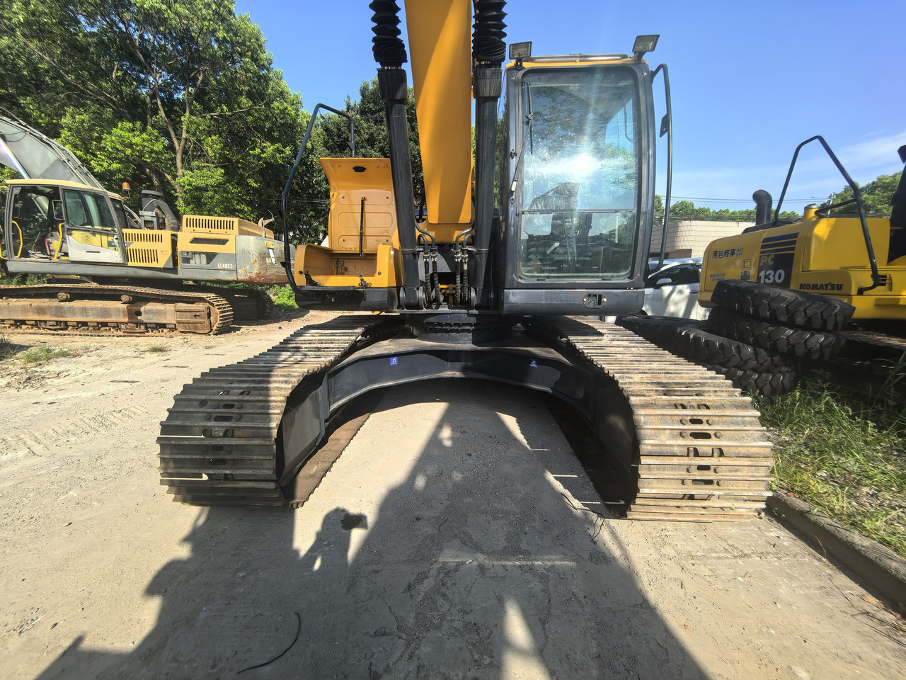 Hyundai 220lc-9s   excavator - Pelle sur pneus: photos 5 Hyundai 220lc-9s   excavator - Pelle sur pneus: photos 5
