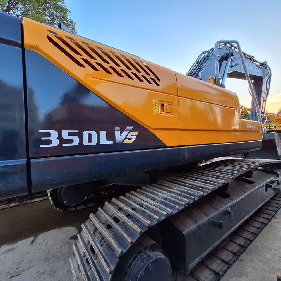 Hyundai 350LVS  excavator - Pelle sur pneus: photos 2 Hyundai 350LVS  excavator - Pelle sur pneus: photos 2