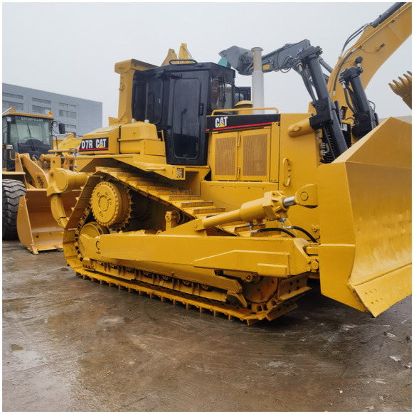Japan Original used CAT D7R dozer used cat bulldozer with good condition and high performance in stock - Bulldozer: photos 1 Japan Original used CAT D7R dozer used cat bulldozer with good condition and high performance in stock - Bulldozer: photos 1