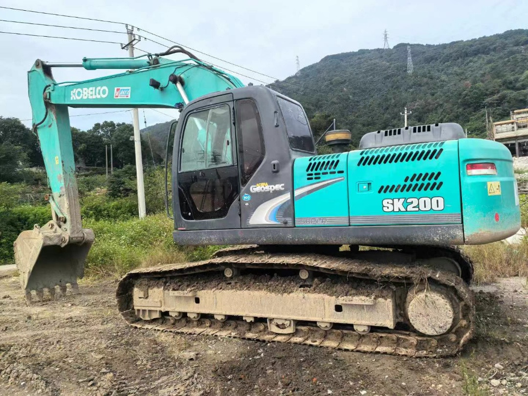 Kobelco SK200-8 excavator - Pelle sur chenille: photos 5 Kobelco SK200-8 excavator - Pelle sur chenille: photos 5