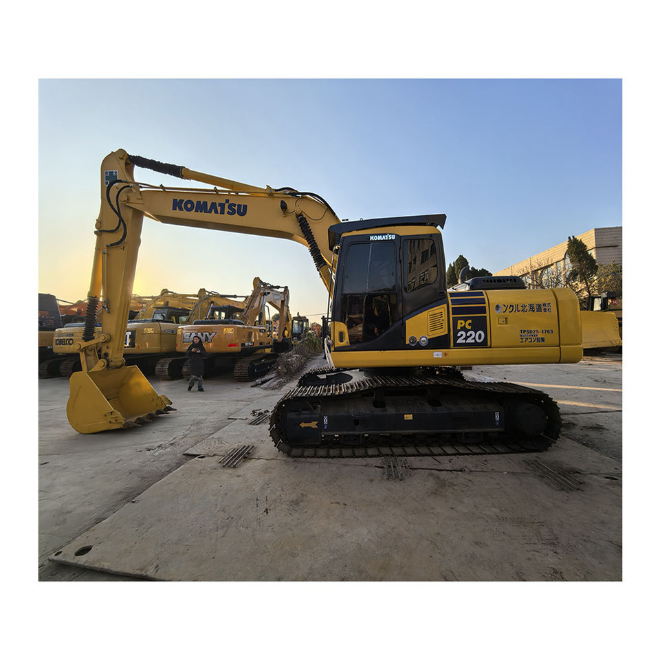 Komatsu PC220-7 - Pelle sur chenille: photos 2 Komatsu PC220-7 - Pelle sur chenille: photos 2