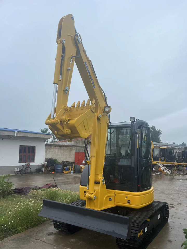 Komatsu  PC55MR - Mini pelle: photos 1 Komatsu  PC55MR - Mini pelle: photos 1