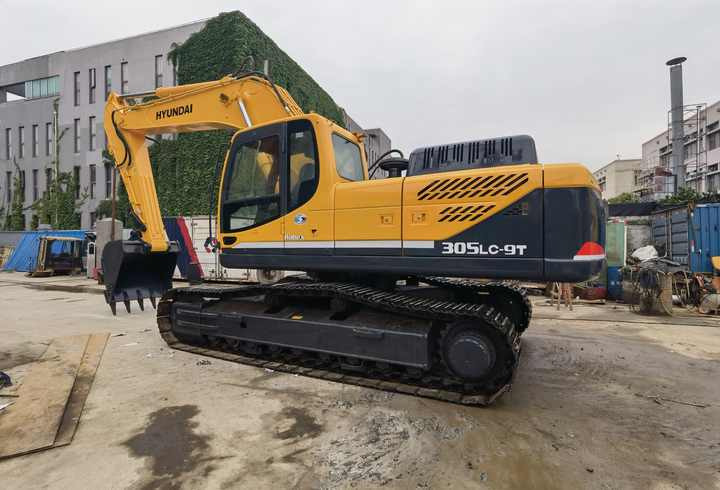 New arrival Hyundai 305LC-9T excavators second hand earth-moving machine excavator 30 ton for sale - Pelle sur chenille: photos 3 New arrival Hyundai 305LC-9T excavators second hand earth-moving machine excavator 30 ton for sale - Pelle sur chenille: photos 3