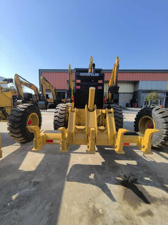 Original cat 140H 140G 140K motor grader used Caterpillar 140k grader machine used for sale - Niveleuse: photos 4 Original cat 140H 140G 140K motor grader used Caterpillar 140k grader machine used for sale - Niveleuse: photos 4