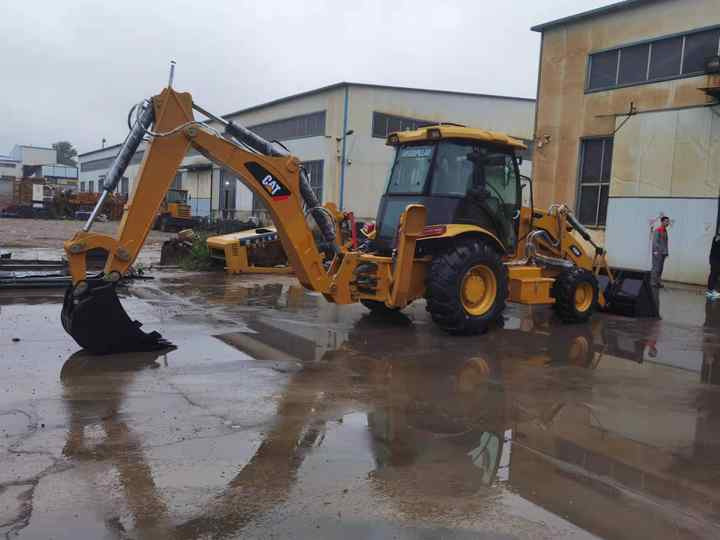 Caterpillar used backhoe loader 420F cheap price front end 4x4 heavy equipment for sale - Tractopelle: photos 2 Caterpillar used backhoe loader 420F cheap price front end 4x4 heavy equipment for sale - Tractopelle: photos 2