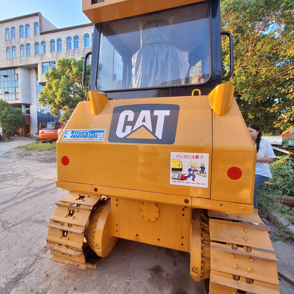 Used caterpillar cat D5k bulldozer - Bulldozer: photos 2 Used caterpillar cat D5k bulldozer - Bulldozer: photos 2