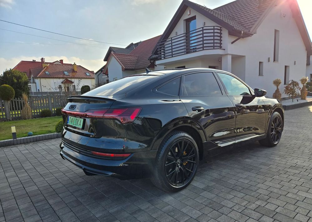 Voiture Audi e-tron 55 Quattro S Line: photos 9