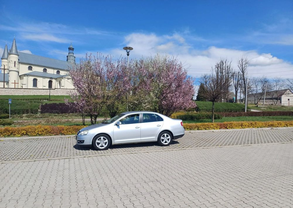 Volkswagen Jetta 2.0 TDI DPF Comfortline - Berline: photos 1 Volkswagen Jetta 2.0 TDI DPF Comfortline - Berline: photos 1