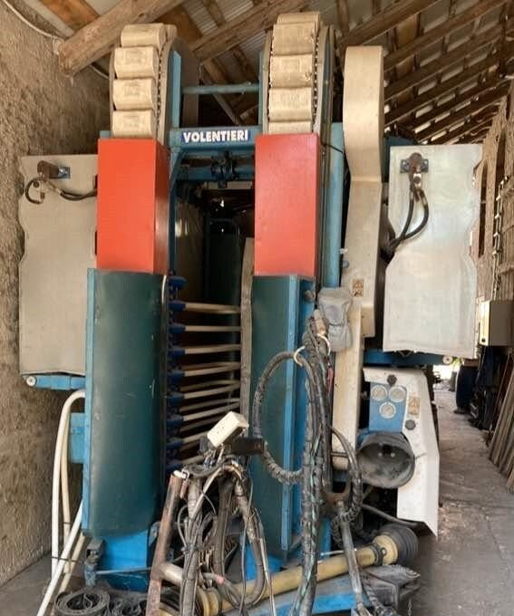 VENDEMMIATRICE VOLENTIERI VG2000 - Machine à vendanger: photos 2 VENDEMMIATRICE VOLENTIERI VG2000 - Machine à vendanger: photos 2
