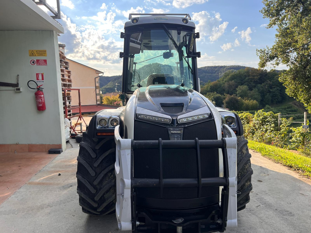 FERRARI VEGA K105 – DUALSTEER - Tracteur agricole: photos 5 FERRARI VEGA K105 – DUALSTEER - Tracteur agricole: photos 5