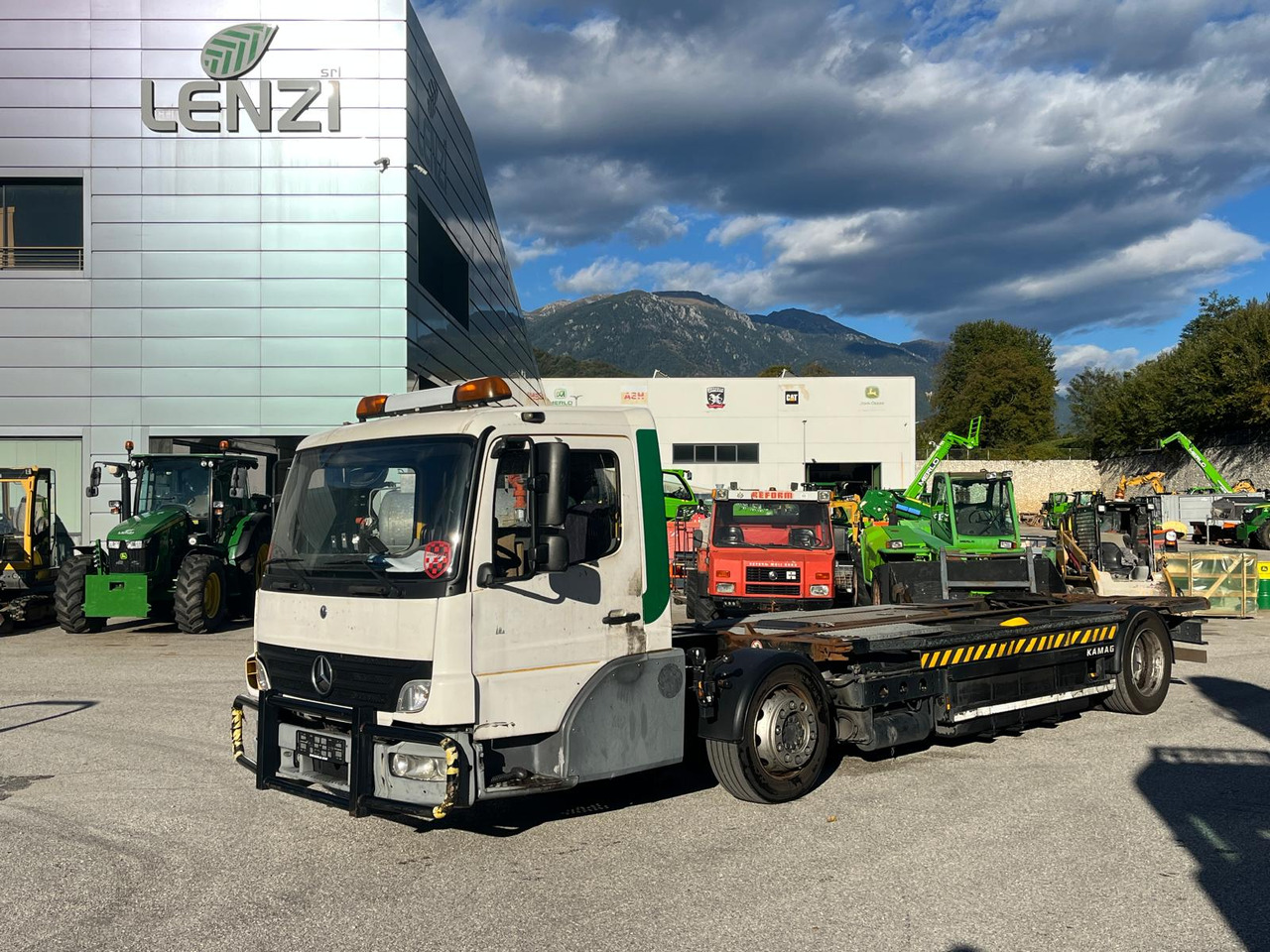 STRADALE MERCEDES-BENZ KAMAG - Camion porte-conteneur/ Caisse mobile: photos 3 STRADALE MERCEDES-BENZ KAMAG - Camion porte-conteneur/ Caisse mobile: photos 3