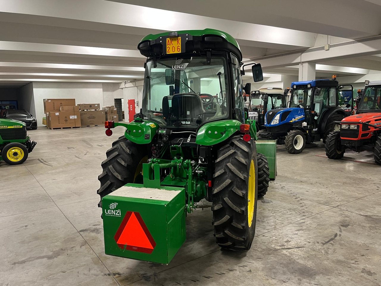 TRATTORE JOHN DEERE 4066 R ( IDROSTATICO ) - Tracteur agricole: photos 5 TRATTORE JOHN DEERE 4066 R ( IDROSTATICO ) - Tracteur agricole: photos 5