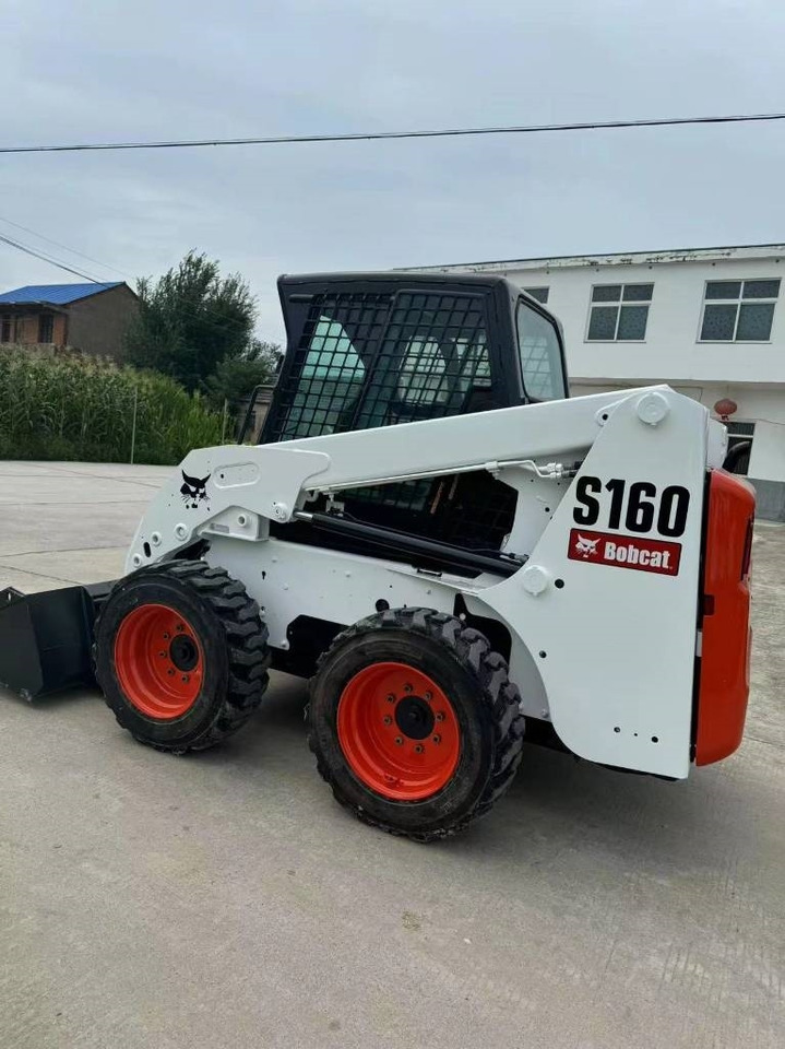 Bobcat S 160 - Mini chargeuse: photos 2 Bobcat S 160 - Mini chargeuse: photos 2