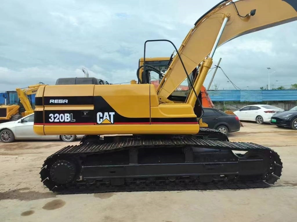 Pelle sur chenille CAT 320 B L: photos 7