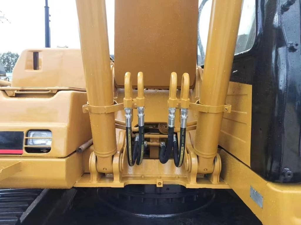 Pelle sur chenille CAT 320 B L: photos 6