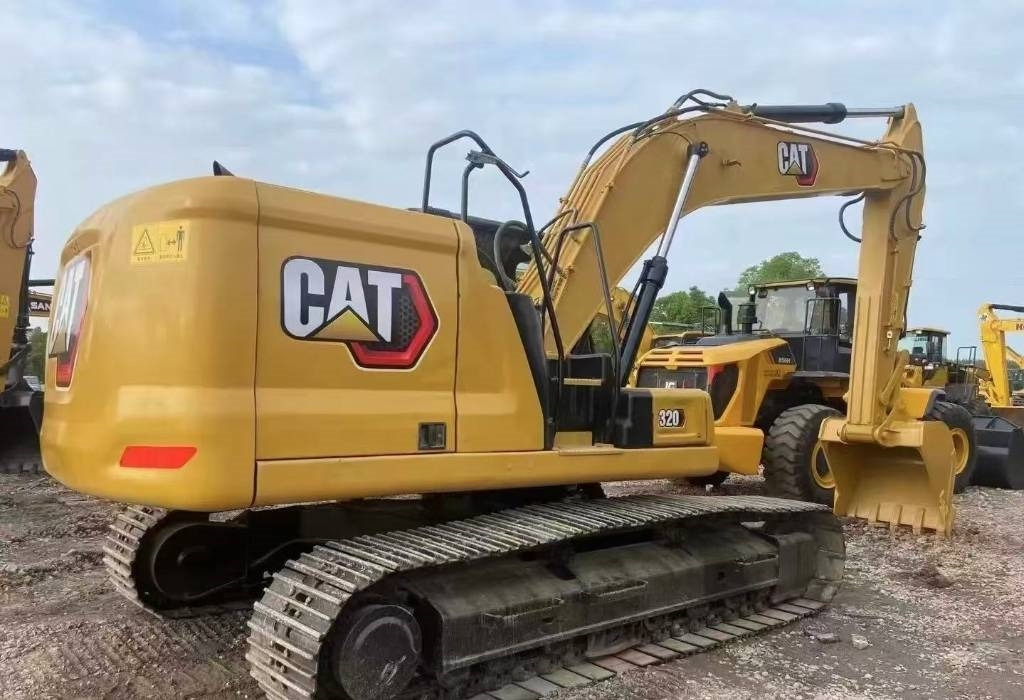 CAT 320 D - Pelle sur chenille: photos 1 CAT 320 D - Pelle sur chenille: photos 1
