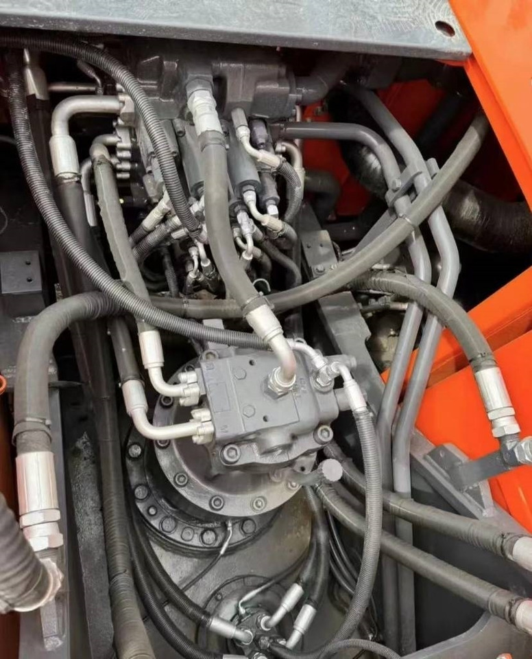Doosan DX 225 - Pelle sur chenille: photos 3 Doosan DX 225 - Pelle sur chenille: photos 3