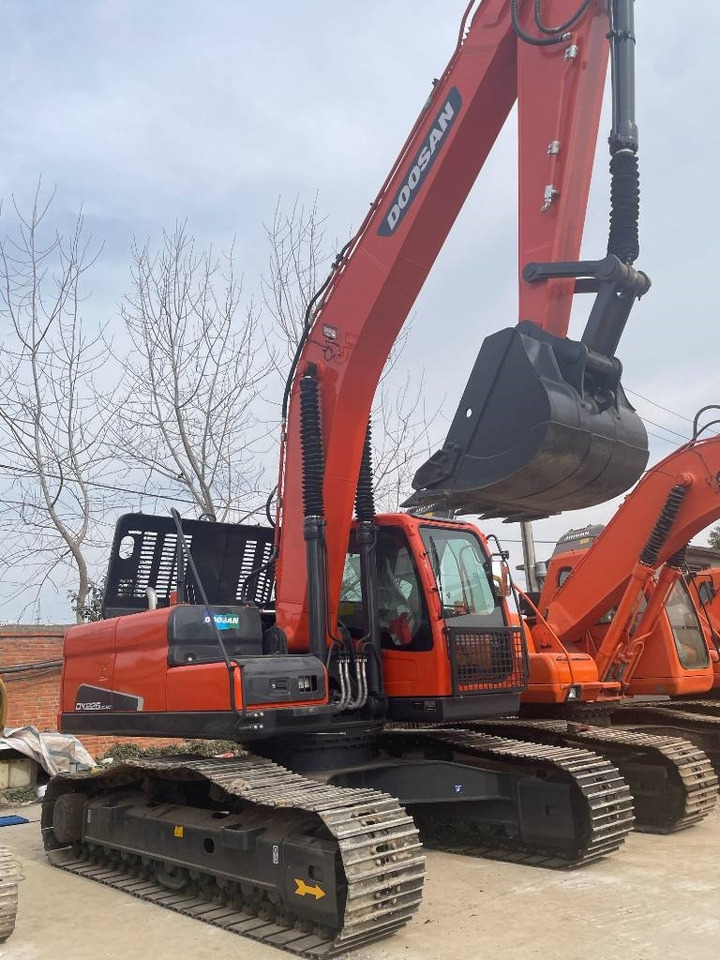 Doosan DX 225 - Pelle sur chenille: photos 2 Doosan DX 225 - Pelle sur chenille: photos 2