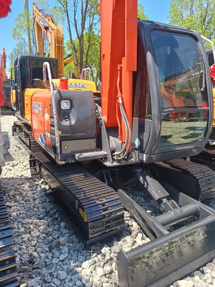 Hitachi 60 - Pelle sur chenille: photos 2 Hitachi 60 - Pelle sur chenille: photos 2