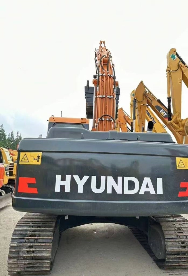 Hyundai 220 - Pelle sur chenille: photos 5 Hyundai 220 - Pelle sur chenille: photos 5