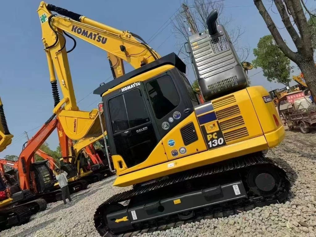 Komatsu PC 130 - Pelle sur chenille: photos 1 Komatsu PC 130 - Pelle sur chenille: photos 1