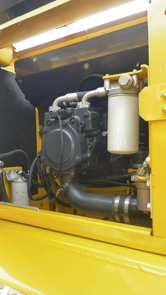 Komatsu PC 160 - Pelle sur chenille: photos 4 Komatsu PC 160 - Pelle sur chenille: photos 4