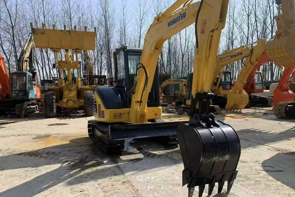 Komatsu PC 55  - Mini pelle: photos 3 Komatsu PC 55  - Mini pelle: photos 3
