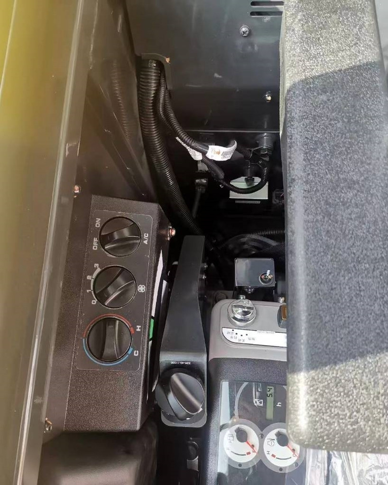 Komatsu PC 58 - Mini pelle: photos 5 Komatsu PC 58 - Mini pelle: photos 5