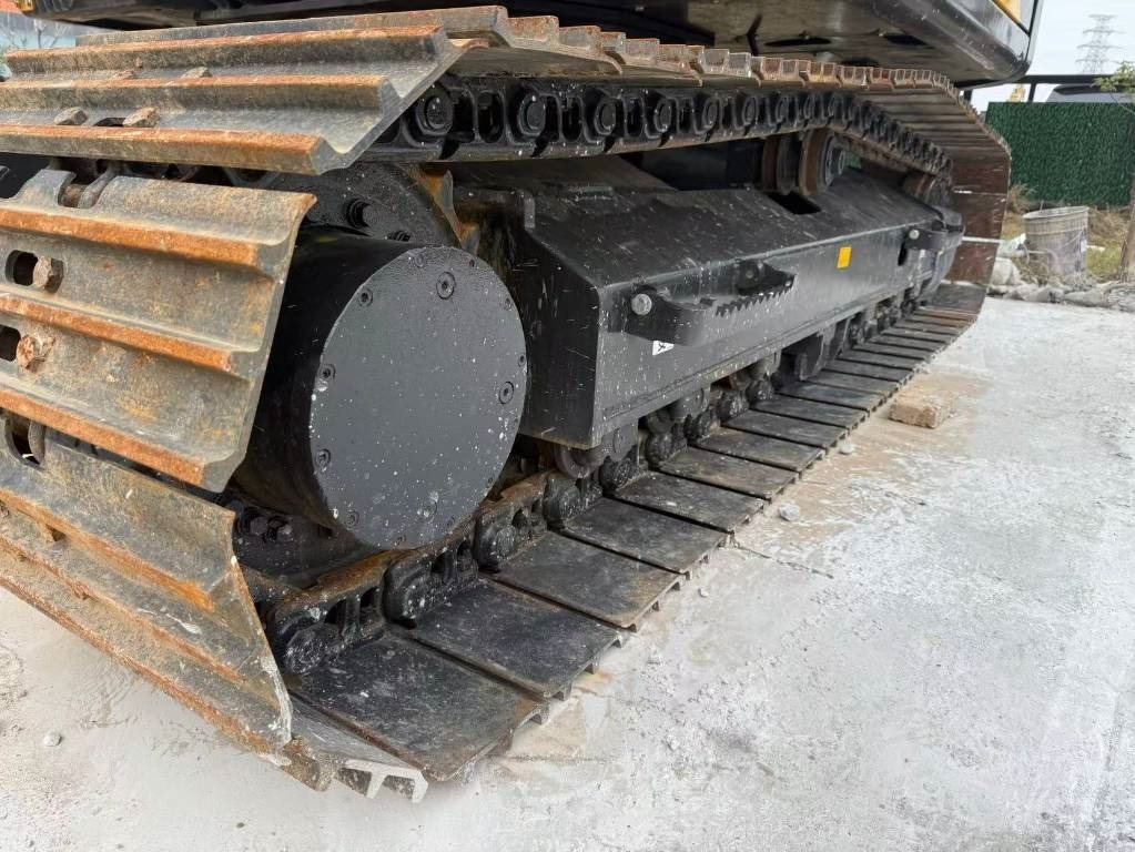 Volvo 140 - Pelle sur chenille: photos 3 Volvo 140 - Pelle sur chenille: photos 3