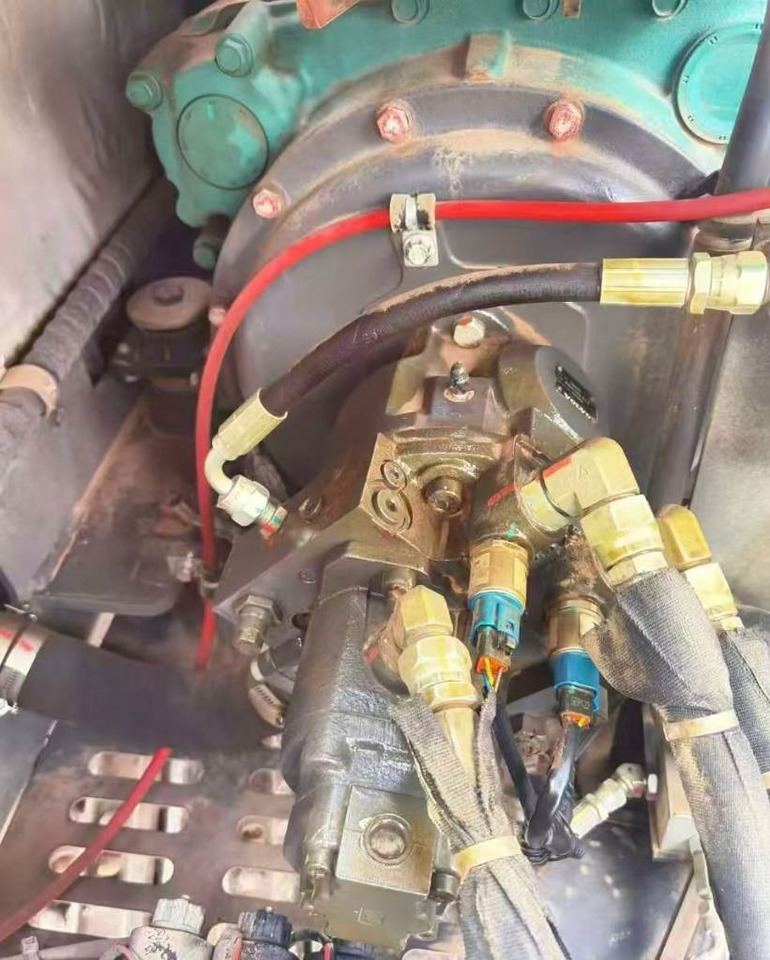 Volvo 55 - Pelle sur chenille: photos 5 Volvo 55 - Pelle sur chenille: photos 5