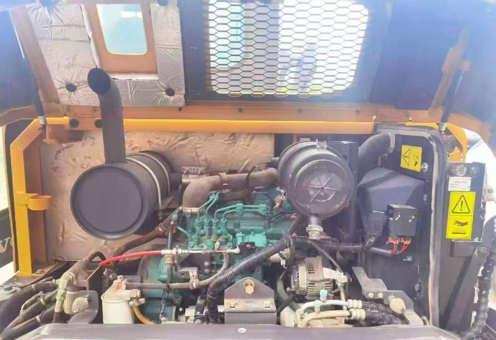 Volvo 55 - Pelle sur chenille: photos 3 Volvo 55 - Pelle sur chenille: photos 3