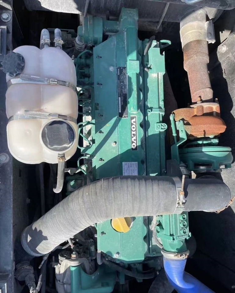 Volvo EC 240 B  - Pelle sur chenille: photos 4 Volvo EC 240 B  - Pelle sur chenille: photos 4