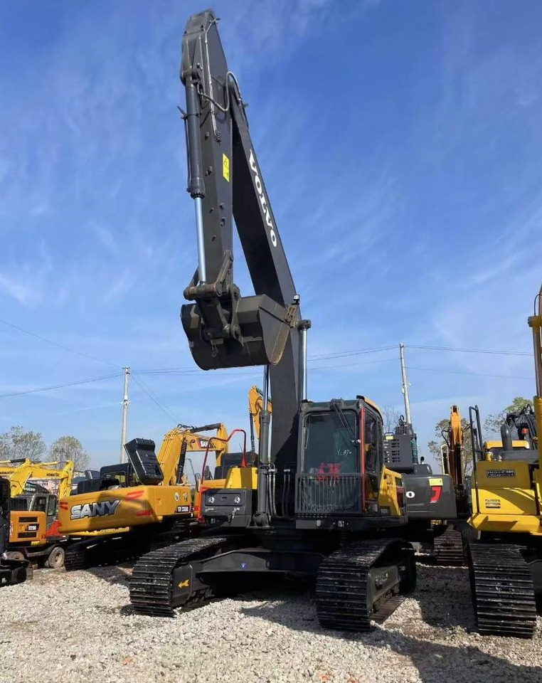 Volvo EC 240  - Pelle sur chenille: photos 1 Volvo EC 240  - Pelle sur chenille: photos 1