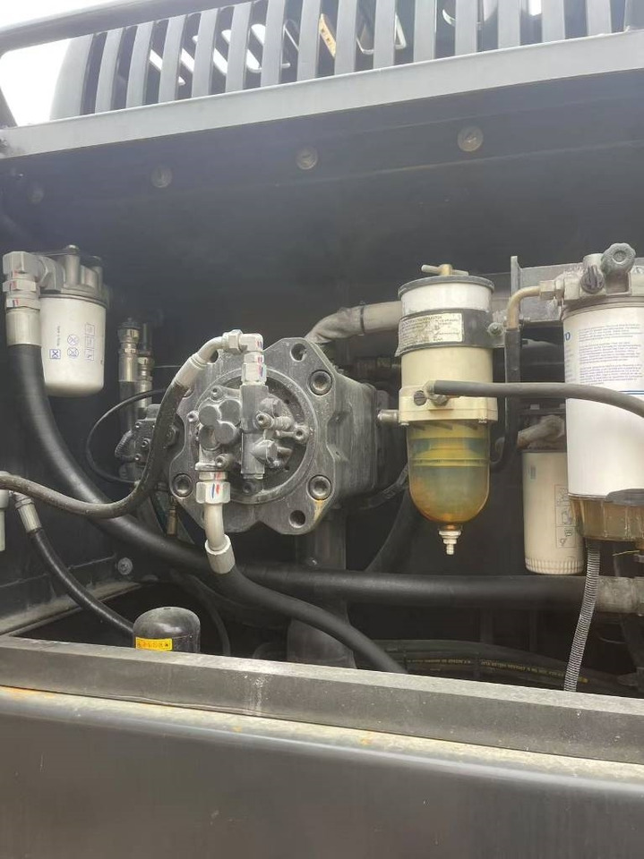 Volvo EC 350 - Pelle sur chenille: photos 5 Volvo EC 350 - Pelle sur chenille: photos 5