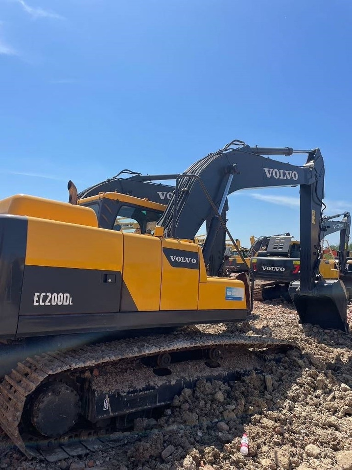 Volvo EC200 - Pelle sur chenille: photos 2 Volvo EC200 - Pelle sur chenille: photos 2