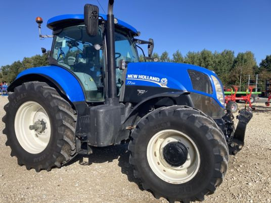 New Holland T7.210 - Tracteur agricole: photos 2 New Holland T7.210 - Tracteur agricole: photos 2
