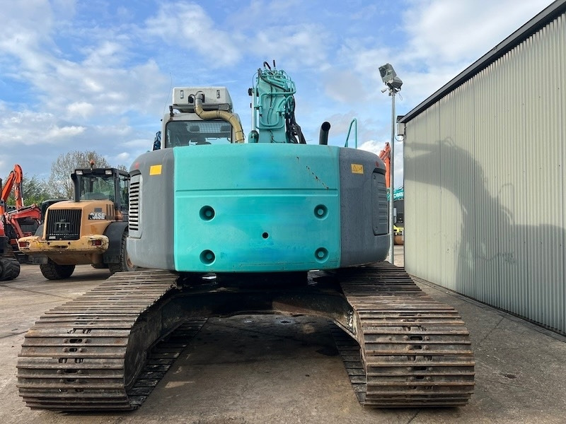 Kobelco SK 235 SR LC - Pelle sur chenille: photos 3 Kobelco SK 235 SR LC - Pelle sur chenille: photos 3
