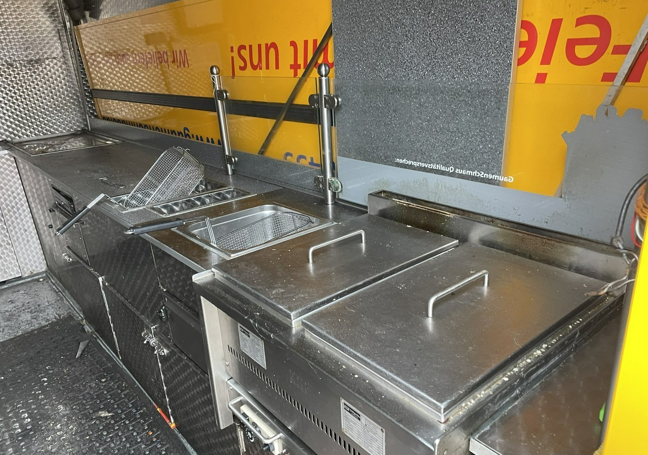 Fiat Ducato Ducato Autogrill Autosklep Foodtruck food truck Gastronomiczny 2018 - Camion magasin: photos 3 Fiat Ducato Ducato Autogrill Autosklep Foodtruck food truck Gastronomiczny 2018 - Camion magasin: photos 3
