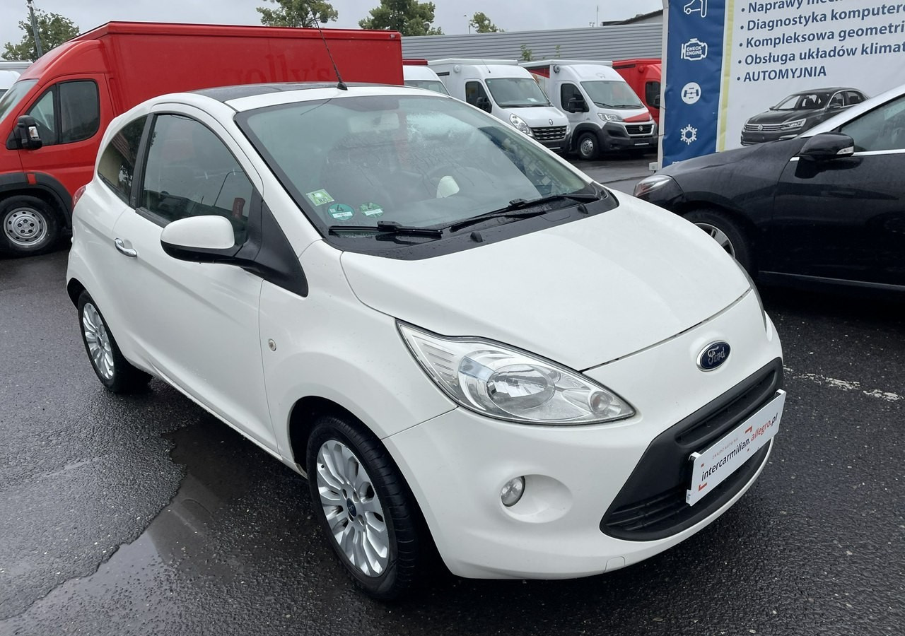 Ford KA II Ford KA 1.2 Champions Edition Klima Panorama 2012 - Voiture à hayon: photos 2 Ford KA II Ford KA 1.2 Champions Edition Klima Panorama 2012 - Voiture à hayon: photos 2