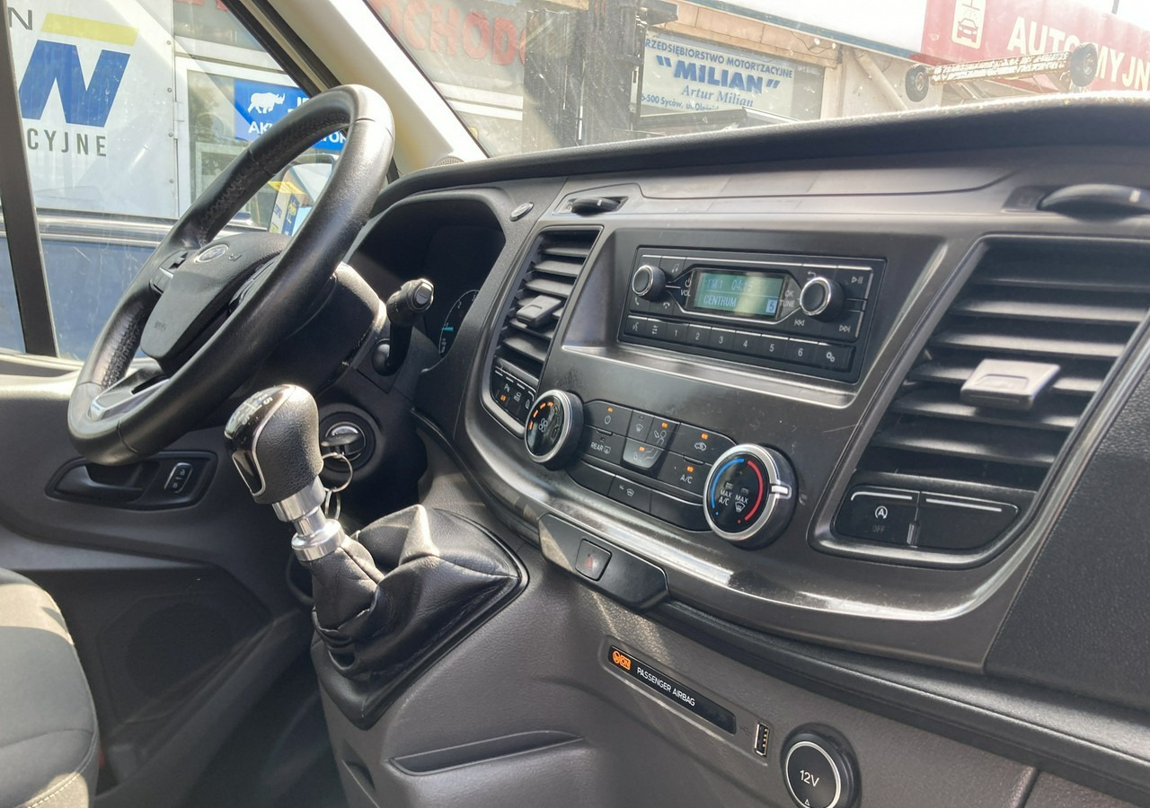 Ford Transit VIII Ford Transit dla niepełnosprawnych Rampa Inwalida PFRON 2020 - Voiture: photos 3 Ford Transit VIII Ford Transit dla niepełnosprawnych Rampa Inwalida PFRON 2020 - Voiture: photos 3